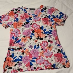 Cherokee scrub top